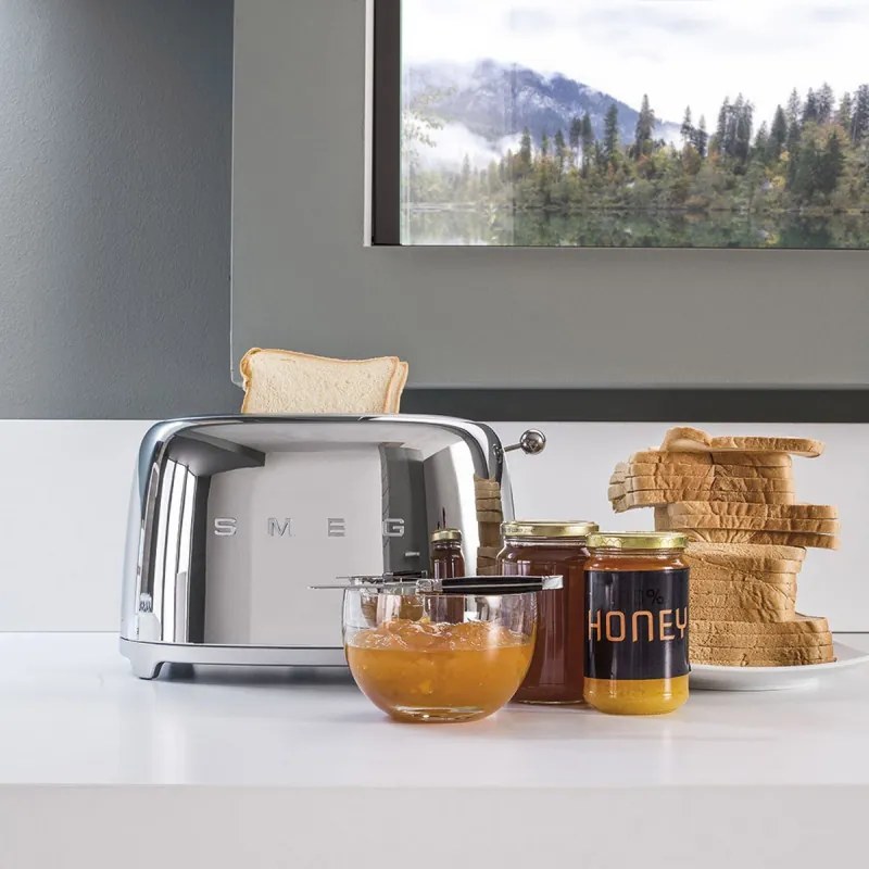Тостер за хляб SMEG 50's Style TSF03SSEU, 2000W, 4 филии, 6 нива, Тавичка за трохи, Вграден кабел, Неръждаема стомана, Сребрист
