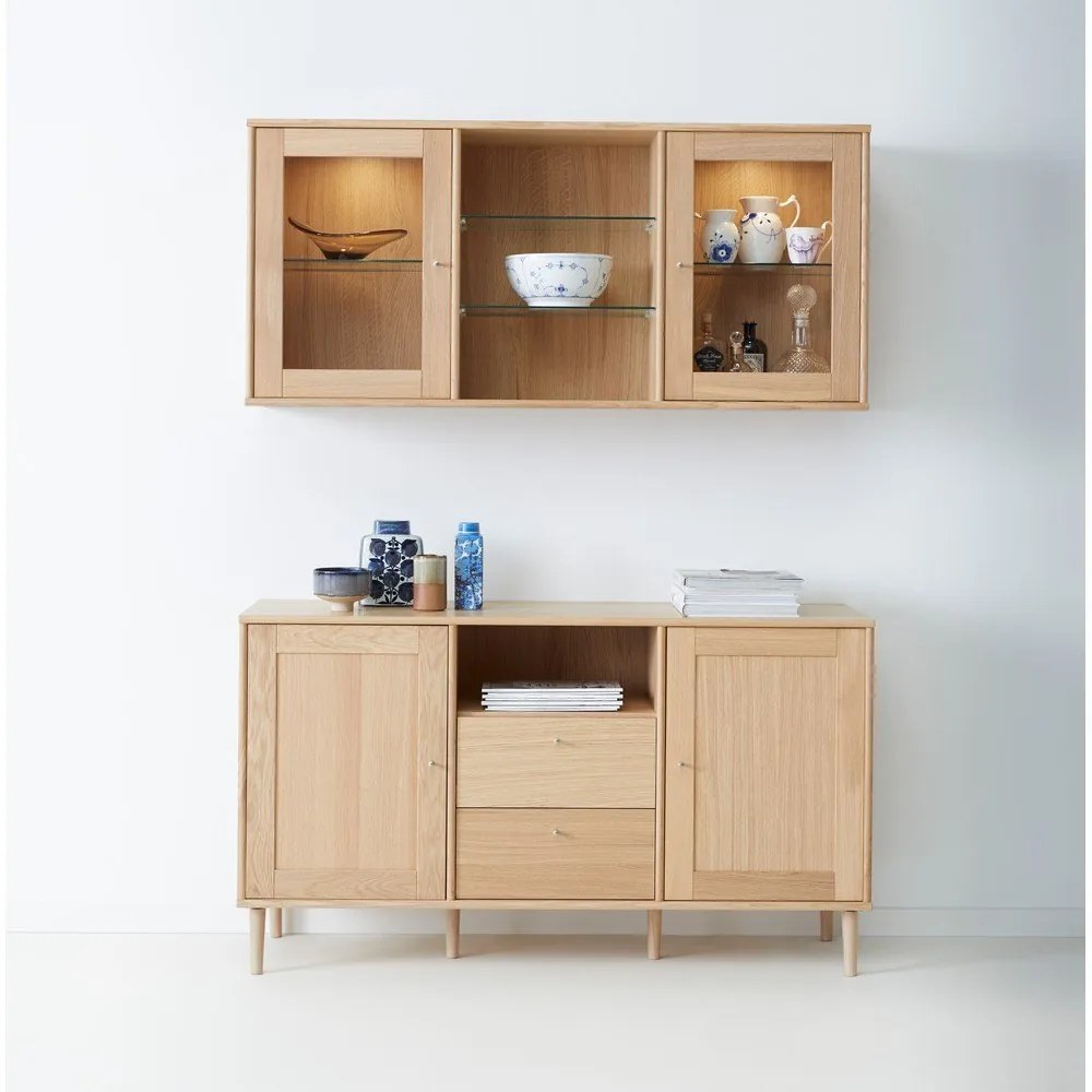 Висяща витрина с осветление от дъб 133x61 cm Mistral - Hammel Furniture