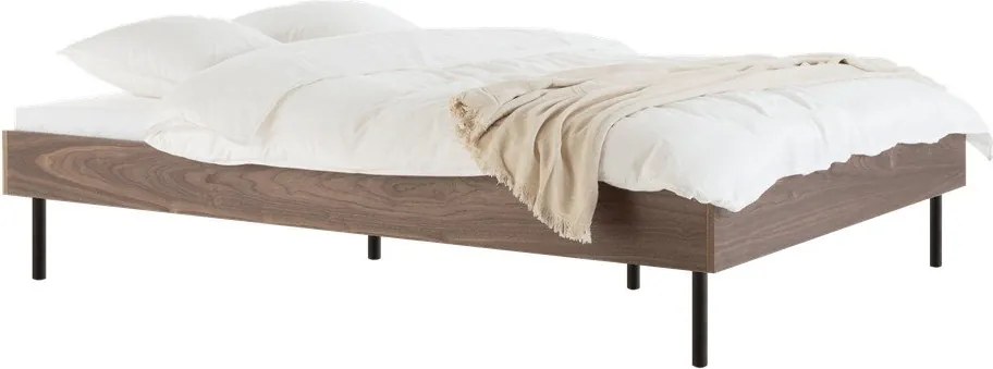 Двойно легло 180x200 cm ПДЧ от декор от орех без табла с включена подматрачна рамка в тъмно естествен цвят Streiko – noo.ma