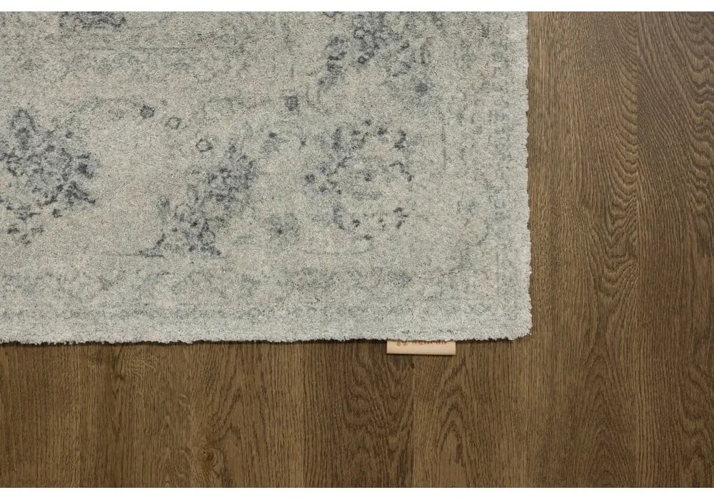 Бежов вълнен килим 133x190 cm Calisia Vintage Flora – Agnella