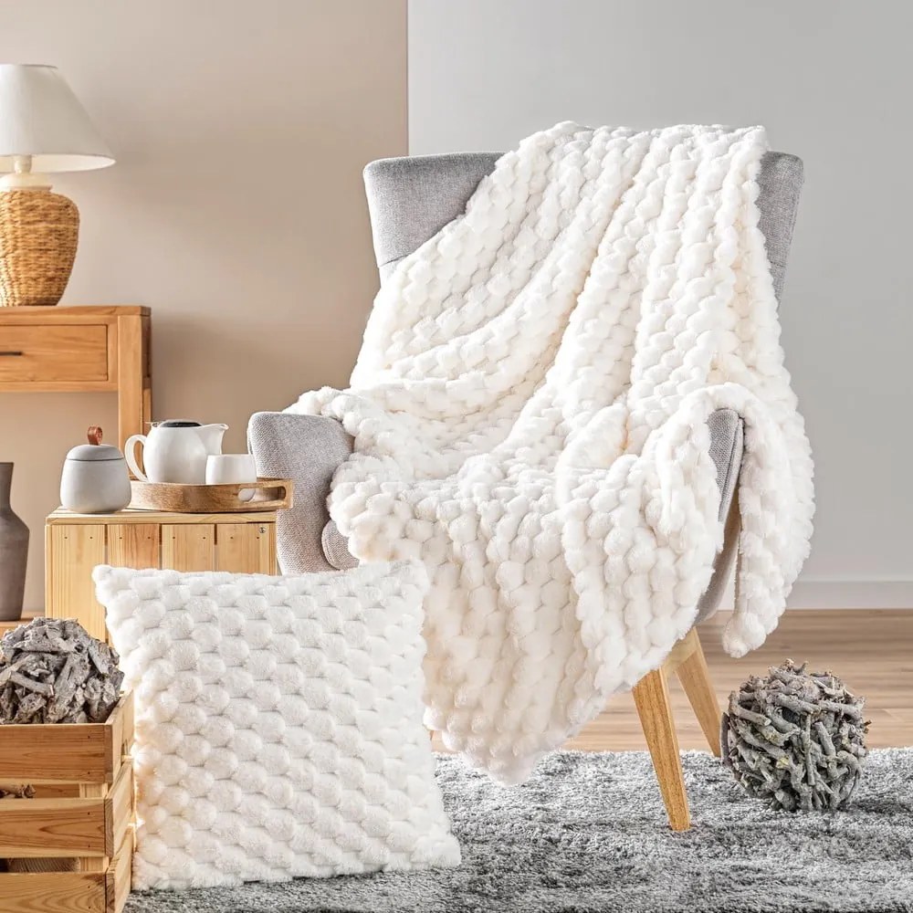 Кремаво одеяло от микроплюш 180x220 cm Frosty – douceur d'intérieur