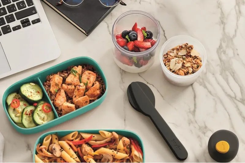 Кутия за храна Lekue On The Go 1010236, 500 мл, Херметично затваряне, Отделение за прибори, Клапан за микровълнова, Тюркоаз