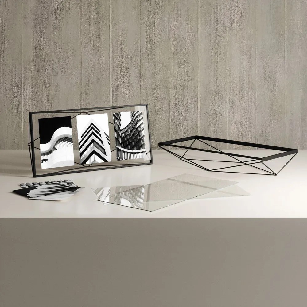 Черна метална стояща/висяща рамка 48x23 cm Prisma – Umbra