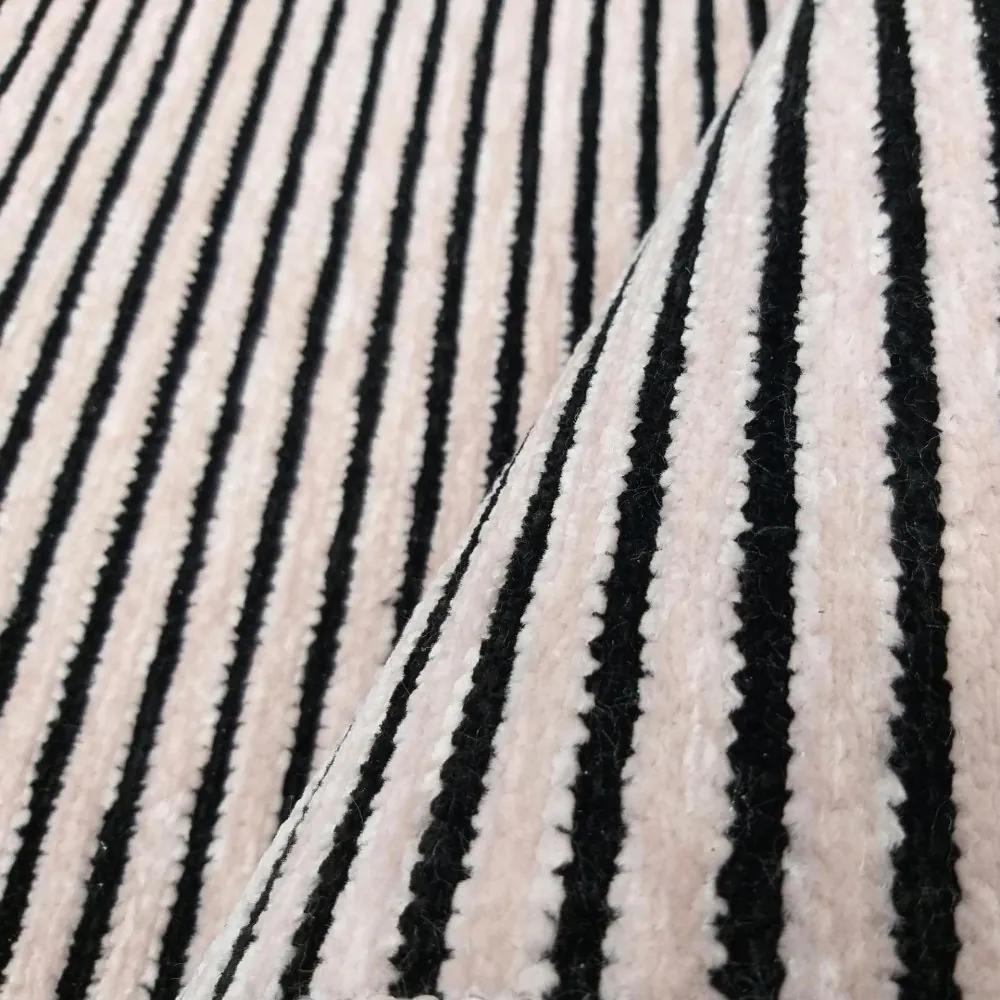 Светлорозов килим за всекидневната Ширина: 160 см | Дължина: 230 см