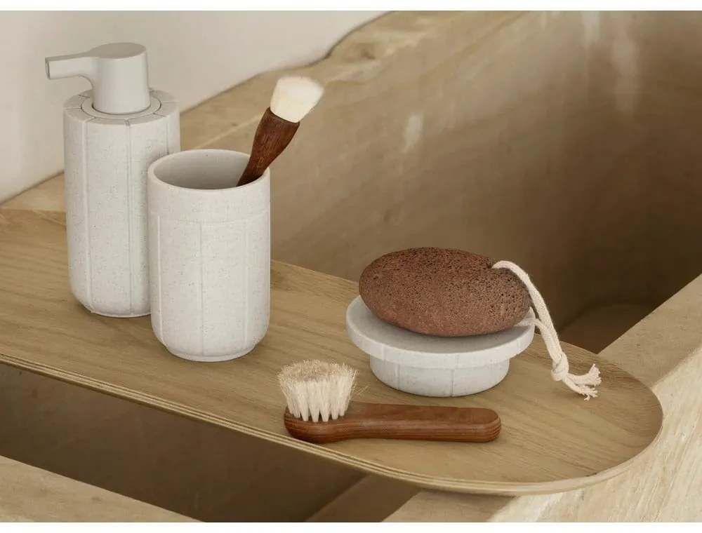 Кремава сапунерка от полиресин Kua – Blomus