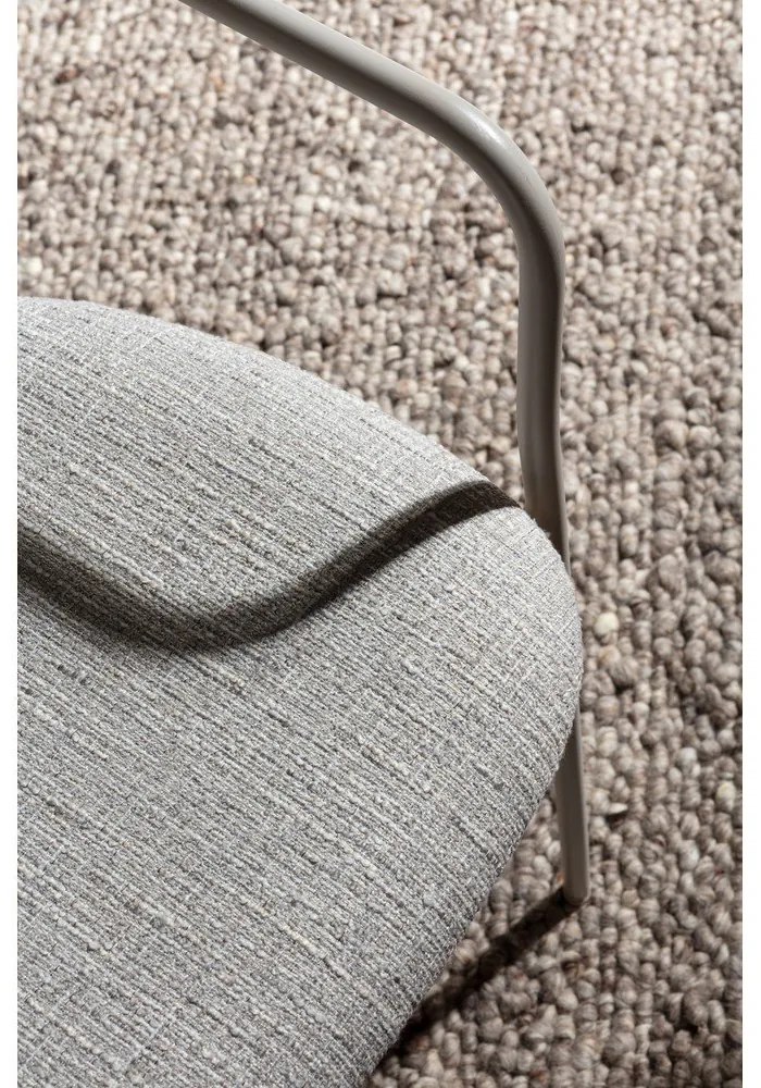 Светлосиви/в естествен цвят тапицирани трапезни столове в комплект с подлакътници Nour – MOME