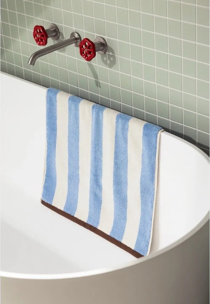 Син текстилен килим за баня 50x80 cm Gobo – noo.ma