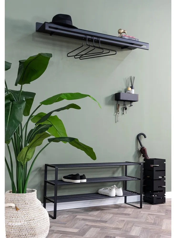 Черна метална стенна закачалка с рафт 120 cm Sway – Spinder Design
