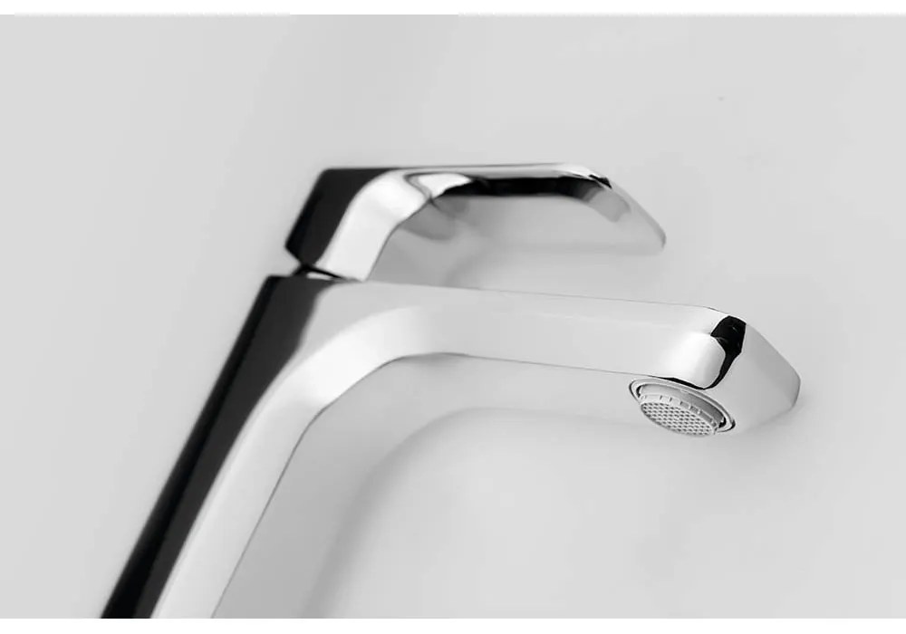 Стояща батерия за мивка в лъскаво-сребрист цвят Spy – Sapho