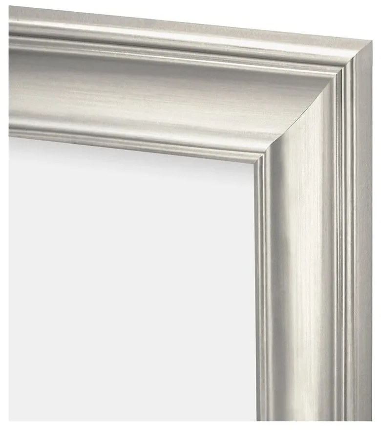 Пластмасова рамка в сребристо 21x26 cm