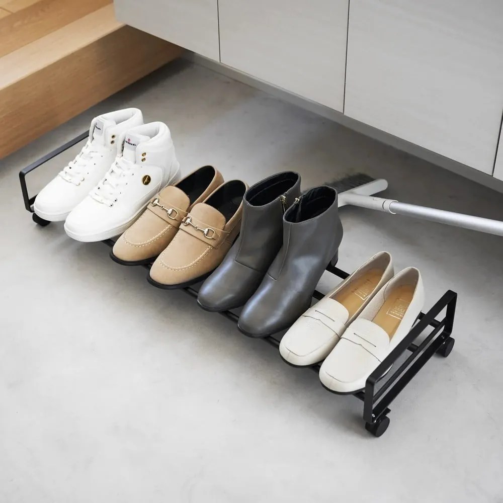 Черен метален стелаж за обувки 83,5x14,5x27,5 cm Tower – YAMAZAKI