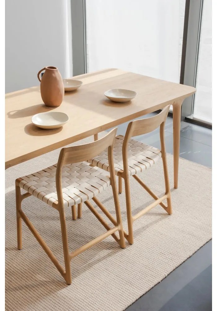 Трапезен стол от масивна дъбова дървесина с черна седалка Fawn - Gazzda