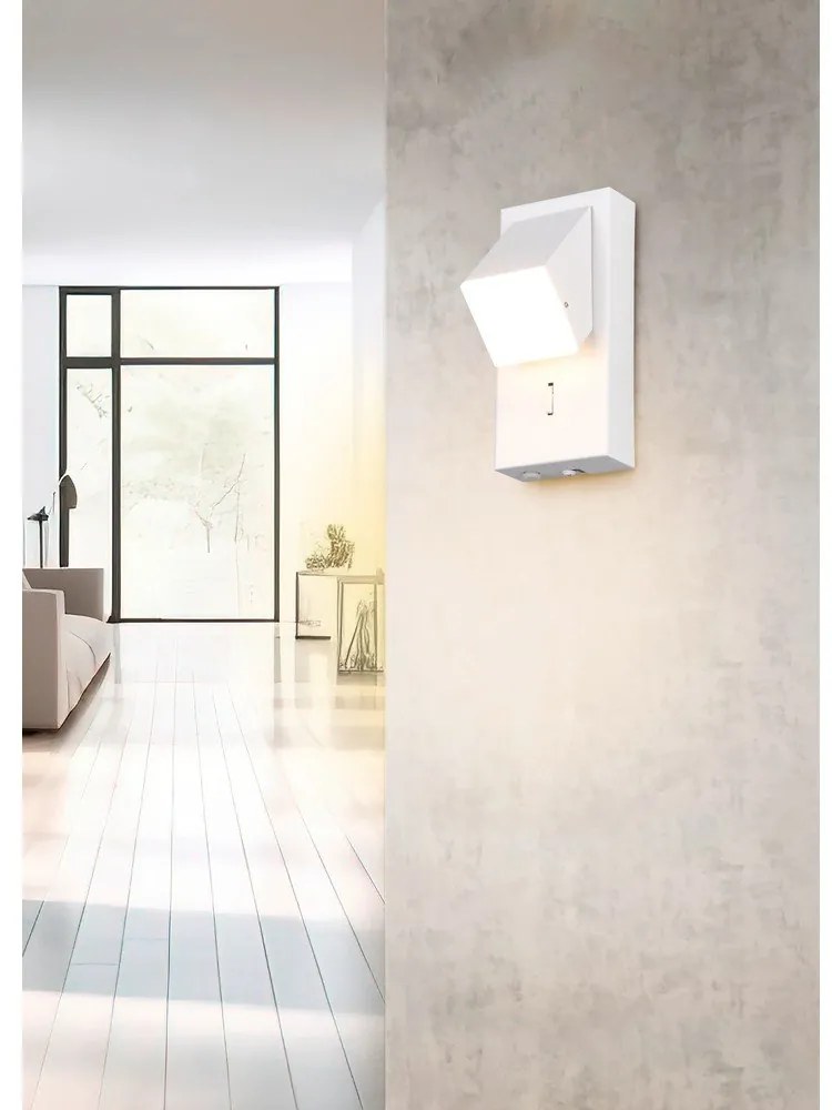 Бяла LED стенна лампа Raglan – Trio