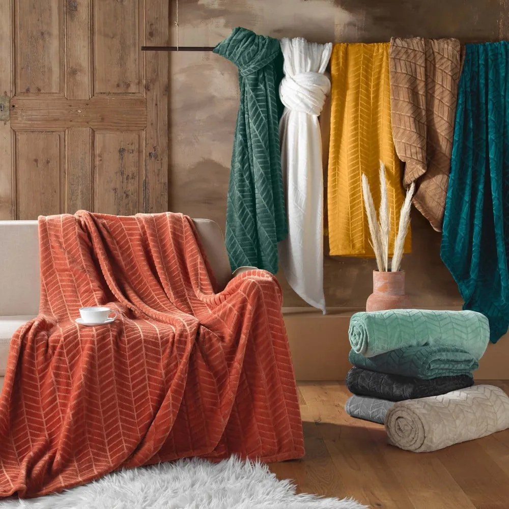 Черно покривало за легло от микрофланела 180x220 cm Arya – douceur d'intérieur