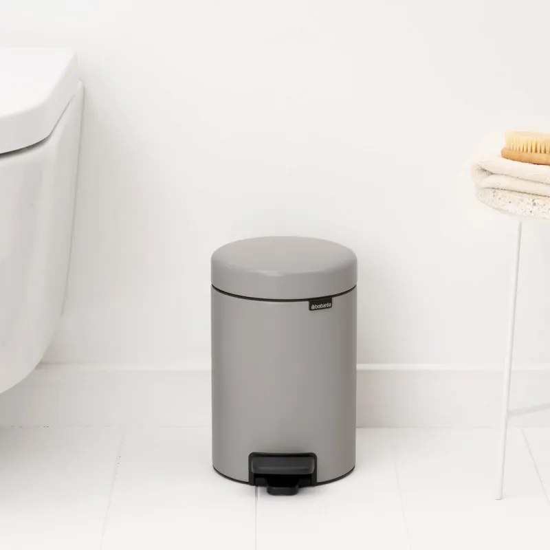 Кош за боклук с педал Brabantia NewIcon 1010433, 3 л, Плавно затваряне, Противоплъзгаща основа, Светлосив
