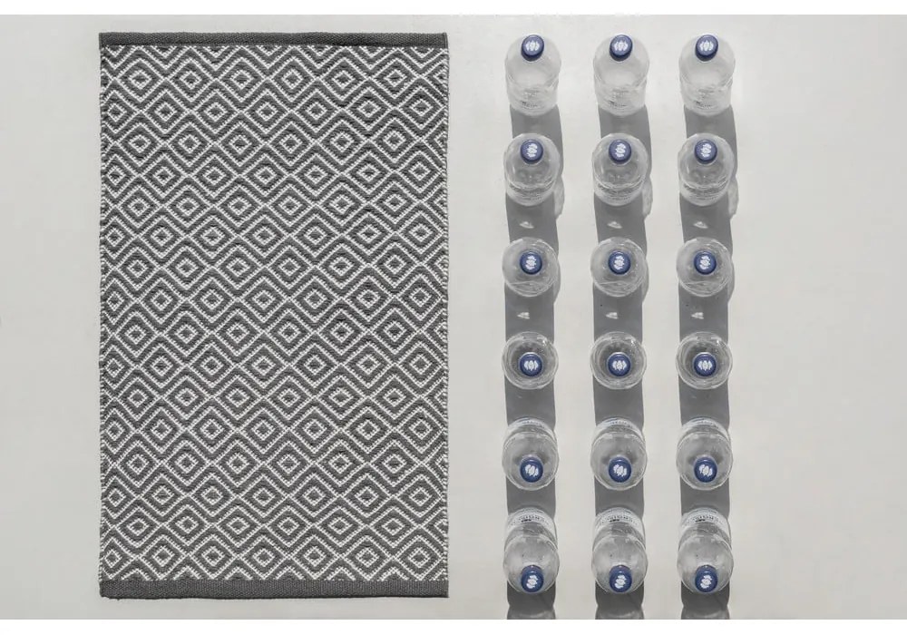 Бежов текстилен килим за баня 50x80 cm Shaki – Wenko