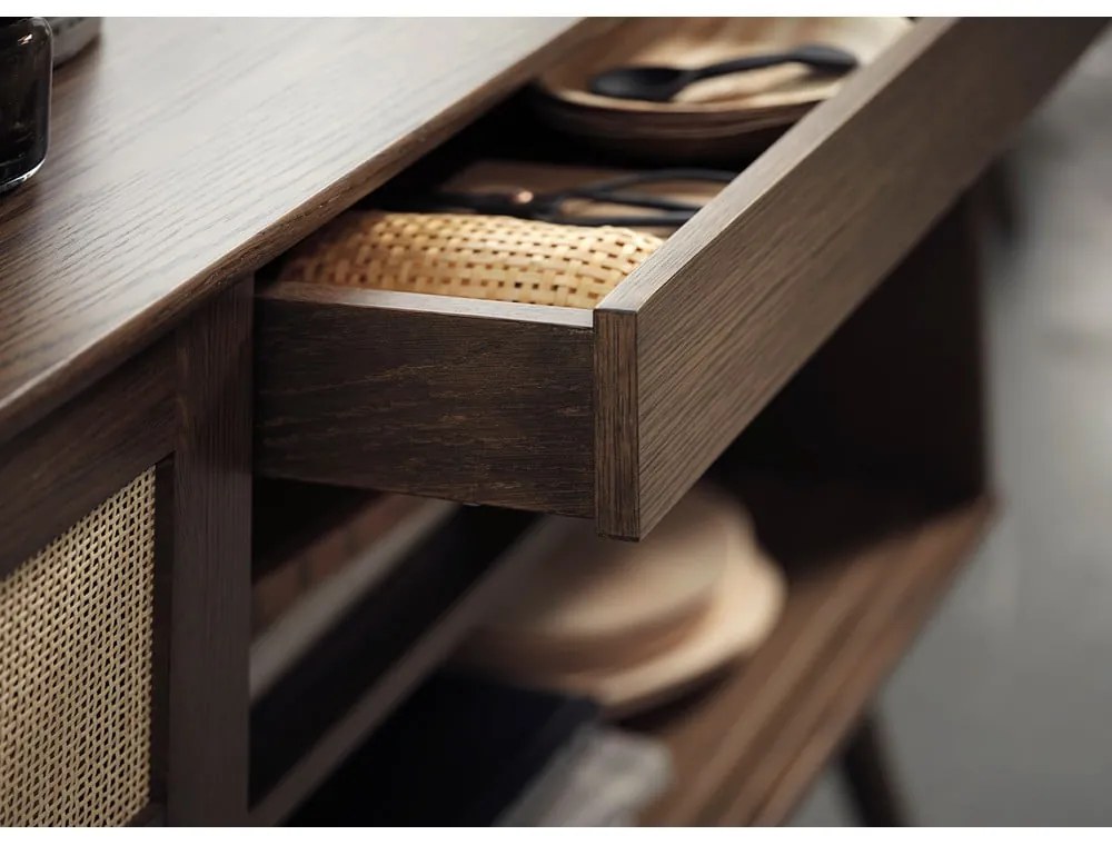 Тъмнокафяв нисък скрин от декор от дъб с плъзгащи се врати 180x80 cm Barrali – Unique Furniture