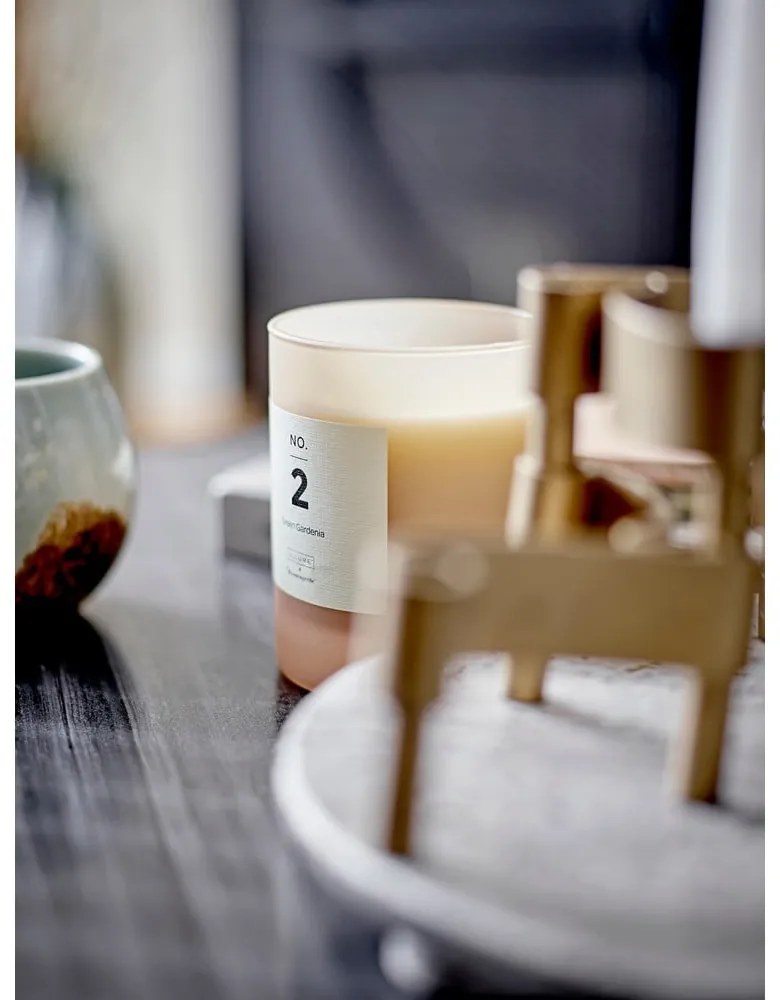 Ароматната свещ с време на горене 50 h No. 2 Green Gardenia - ILLUME x Bloomingville