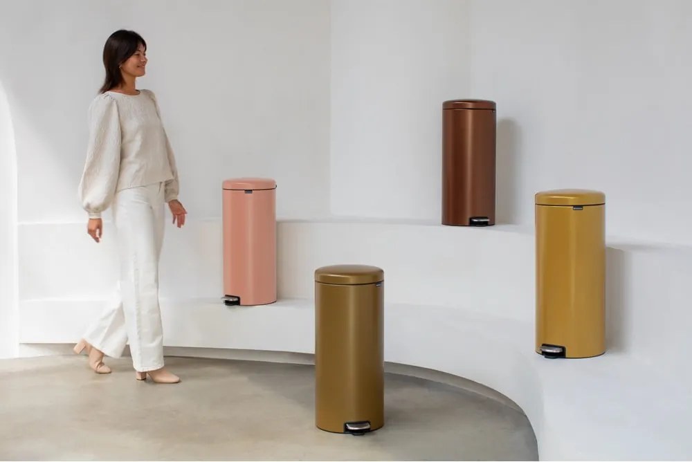 Стоманено кошче за боклук с педал в златист цвят 30 l NewIcon – Brabantia