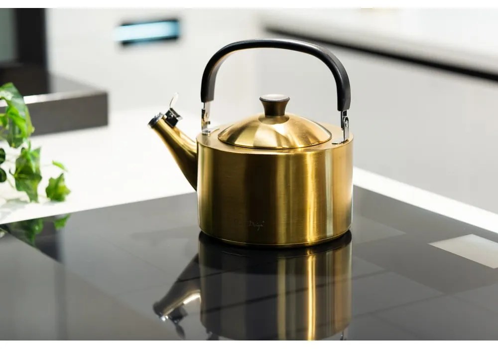 Чайник от неръждаема стомана в златист цвят1,5 l Diamante – Vialli Design
