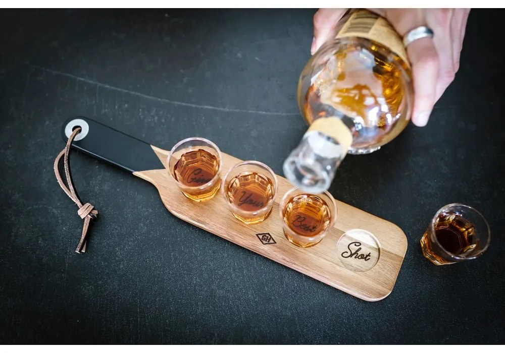 Дървена дъска за сервиране и 4 чаши за шотове Gentlemen's Hardware - Gentlemen's Hardware