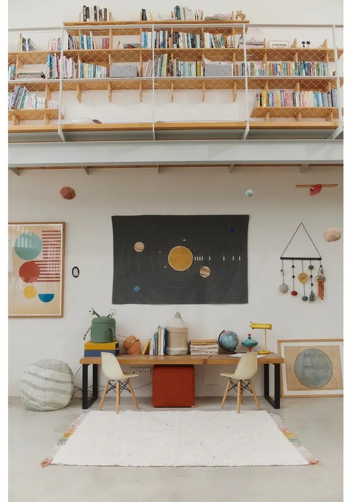 Кремав ръчно изработен памучен детски килим подходящ за пране 120x160 cm Stardust – Lorena Canals