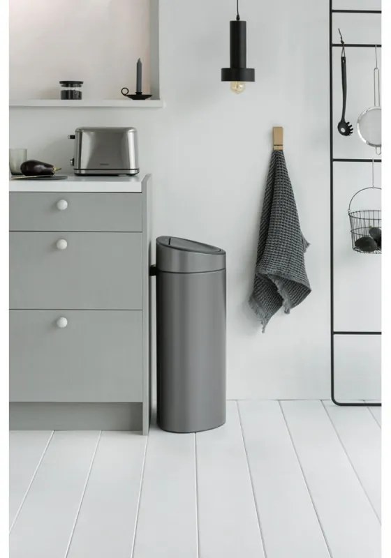 Кош за боклук Brabantia Touch Bin New 649732, 40 л, Безшумно и плавно затваряне, Плосък гръб, Сив