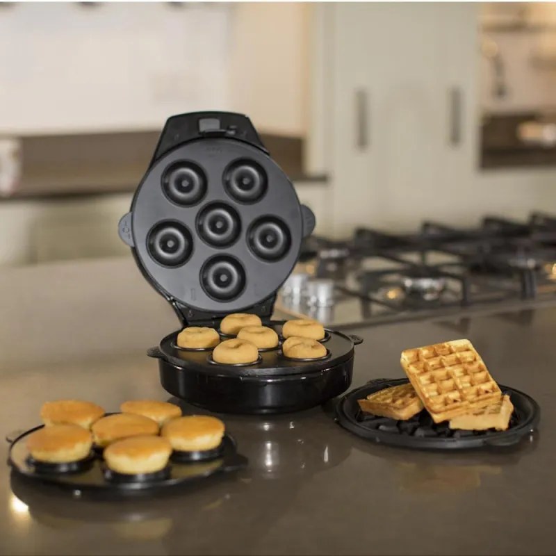 Преоценено: Гофретник 3в1 Russell Hobbs Fiesta 24620-56, 900w, Незалепващи плочи, Самозаключващ се капак, Бордо/черен