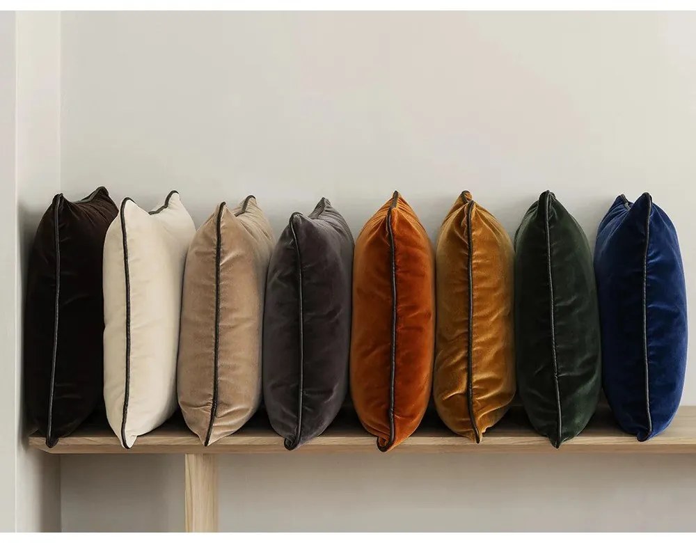 Кадифена калъфка за възглавница 40x40 cm Velvet – Blomus