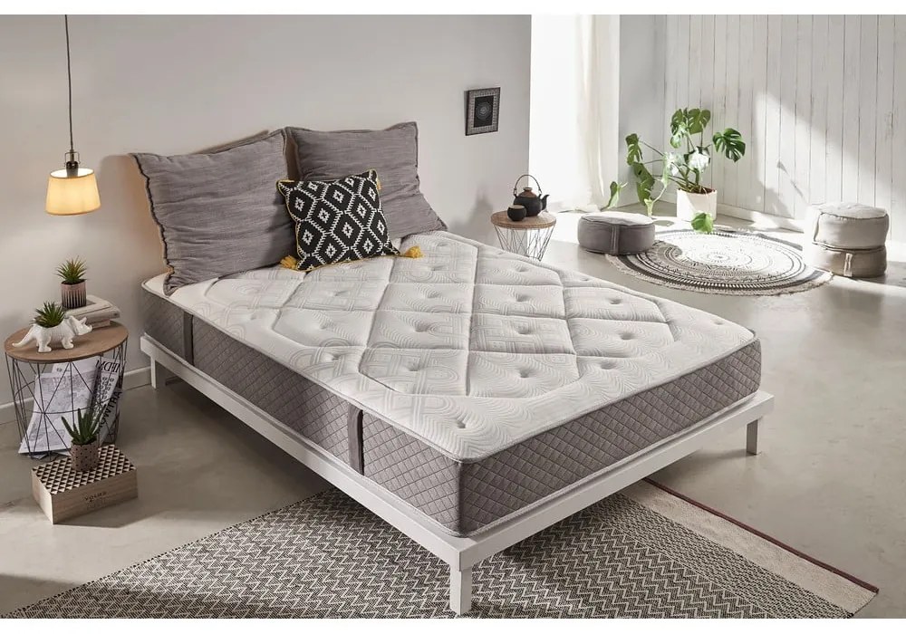 Твърд/средно твърд двустранен матрак от пяна 140x200 cm Platinum Classic - Moonia