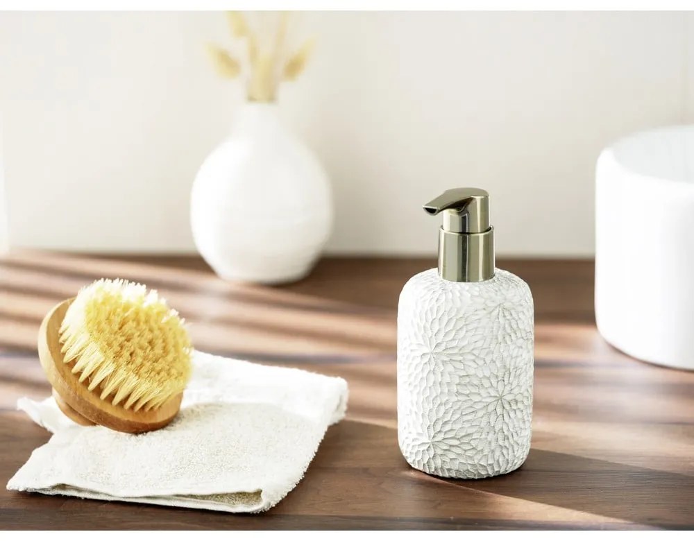 Бял диспенсер за сапун от полиресин 300 ml Montalfano – Wenko