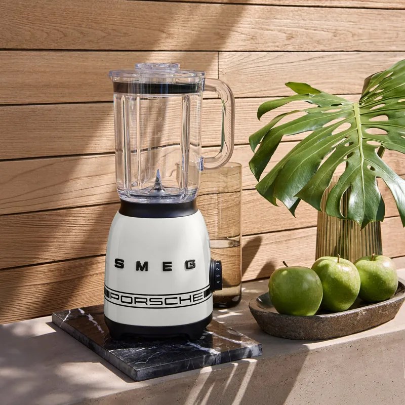 Блендер Smeg Porsche BLF03PCWEU, 800W, 1.5 л, 18000 об/мин, 4 програми, 4 скорости + Пулс, Неръждаема стомана, Бял
