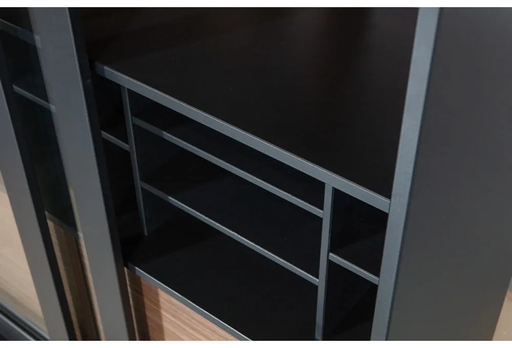 Витрина от масивен бор с плъзгащи се врати в черен и естествен цвят 125x200 cm James – WOOOD