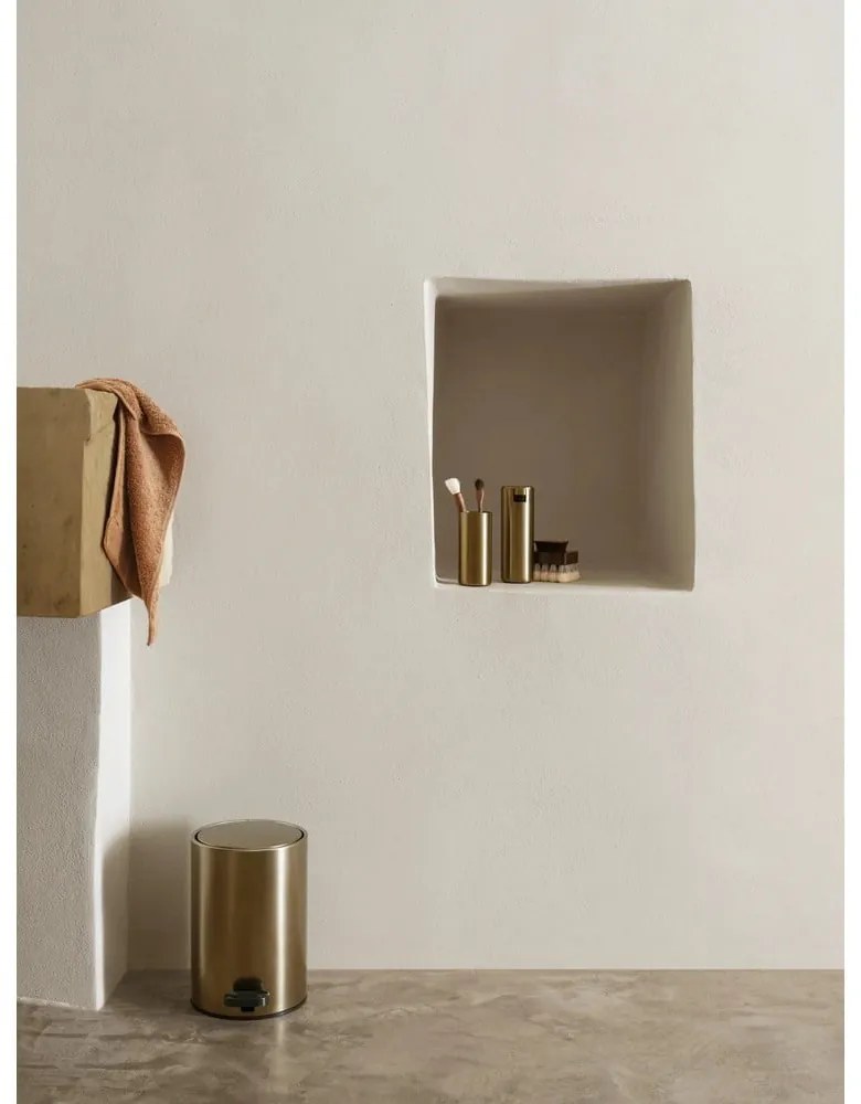 Стоманено кошче за боклук с педал в месингов цвят 3 l Modo – Blomus