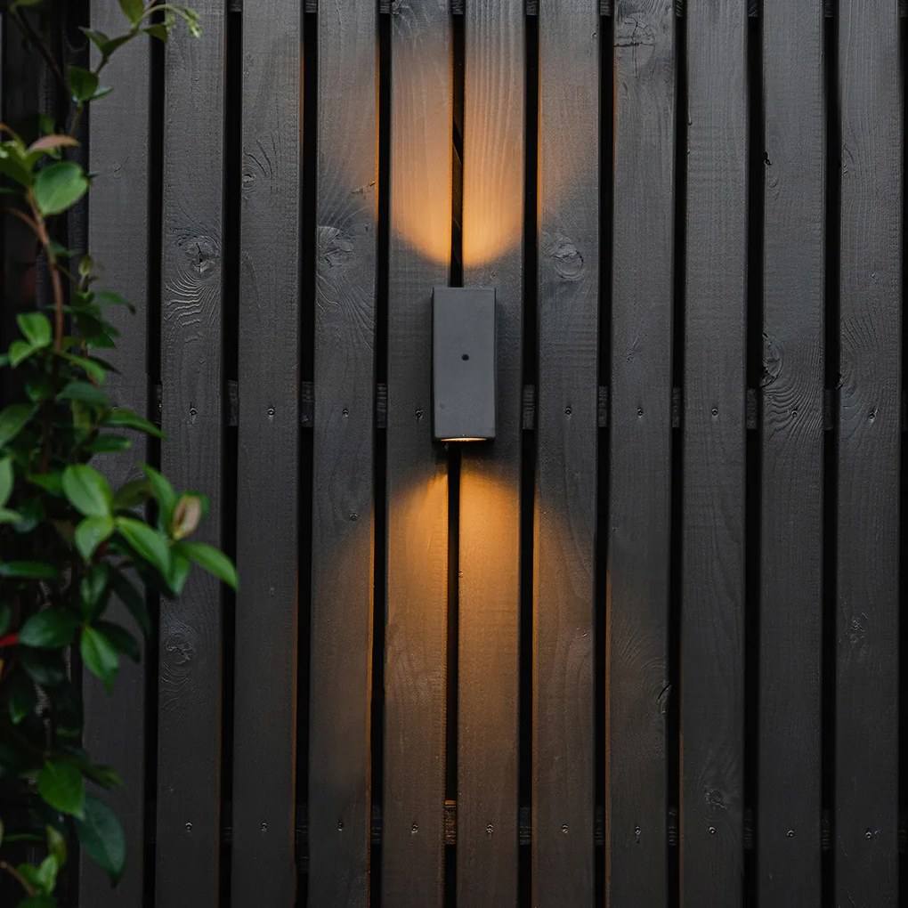 Стенен аплик сив 2-светлина IP44 със сензор за здрач - Baleno