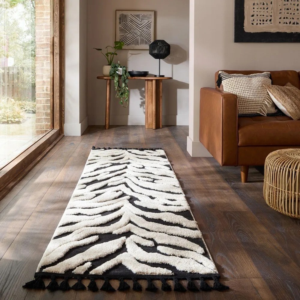 Черно-бял пътека 80x300 cm Esra Zebra – Flair Rugs