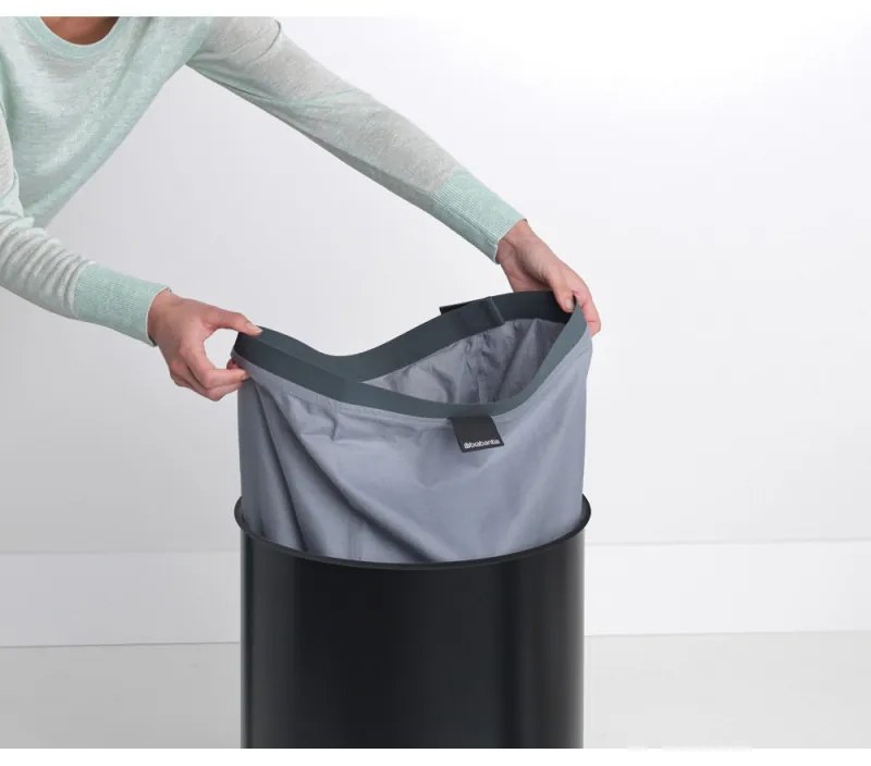 Кош за пране Brabantia 1000826, 60 л, Корков капак, Пълнене без отваряне, Вентилационни отвори, Черен