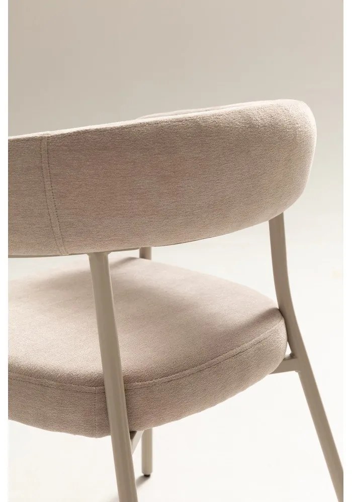 Бежови тапицирани трапезни столове в комплект с подлакътници 2 бр. Yuri – MOME