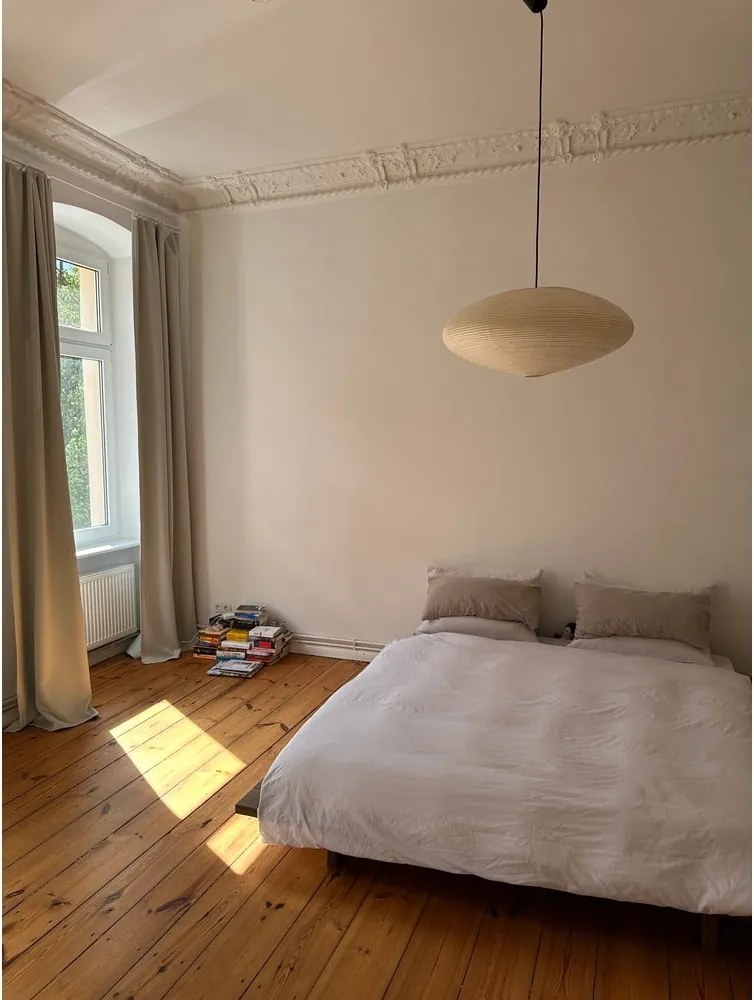 Кафяво единично легло от масивен бор с включена подматрачна рамка 120x200 cm Japan – Karup Design