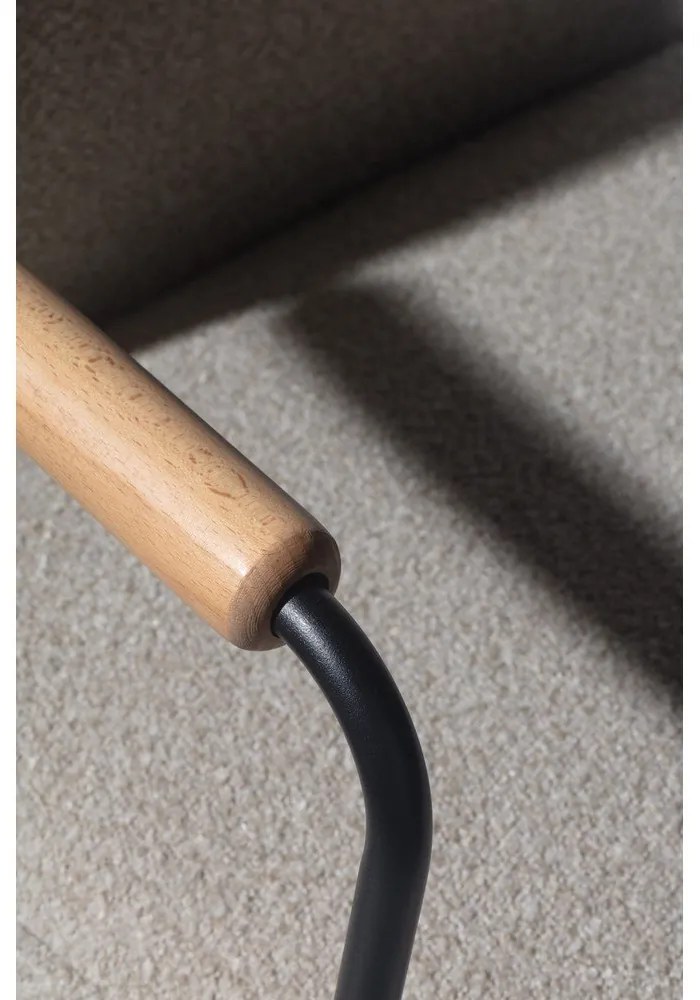 Бежово кресло Regi – MOME