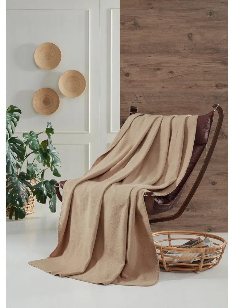 Бежово одеяло от флийс 130x170 cm Brighton – Mijolnir
