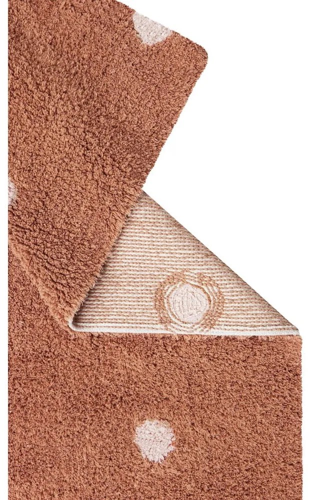 Памучен ръчно изработен детски килим подходящ за пране в тухлен цвят 100x150 cm Mini Dot Chestnut – Lorena Canals