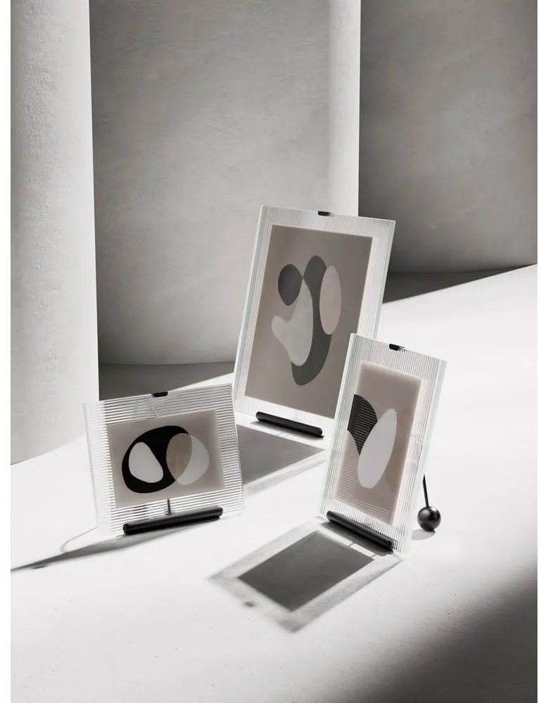 Черна стъклена стояща рамка 19x23 cm Flute – Umbra