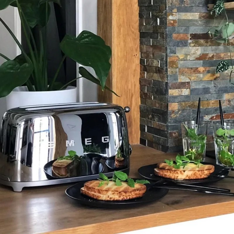 Тостер за хляб SMEG 50's Style TSF03SSEU, 2000W, 4 филии, 6 нива, Тавичка за трохи, Вграден кабел, Неръждаема стомана, Сребрист
