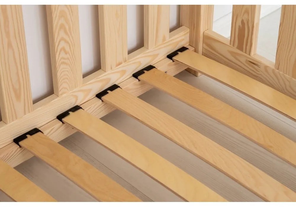 Детско легло от борова дървесина в естествен цвят 140x200 cm CPN - Adeko