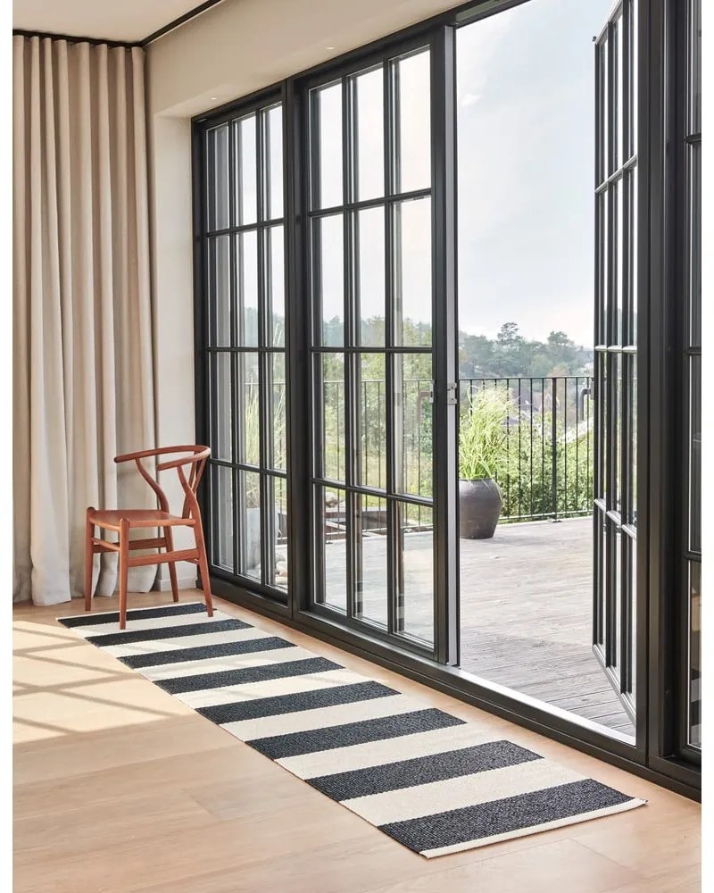 Черно-бяла пътека за открито и закрито 70x300 cm Bob Black Vanilla – Pappelina