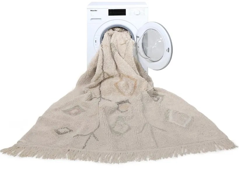 Бежов ръчно изработен памучен килим подходящ за пране 170x240 cm Kaarol Earth – Lorena Canals