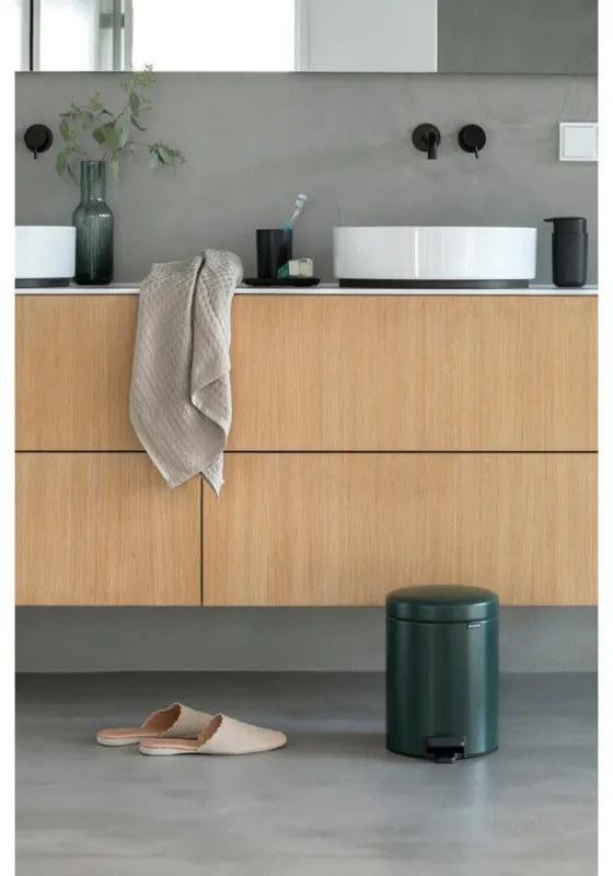 Кош за боклук с педал Brabantia NewIcon 1003199, 5 л, Плавно затваряне, Противоплъзгаща основа, Тъмнозелен