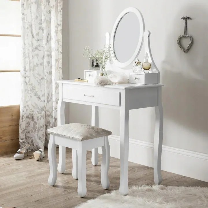 Тоалетка с голямо чекмедже