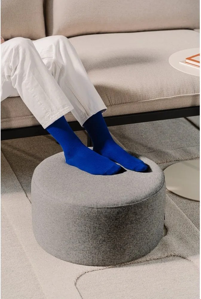 Сива вълнена табуретка Folk – noo.ma